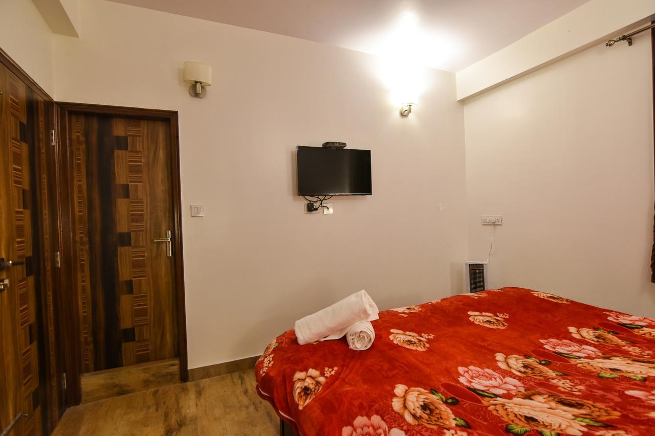Dhanlaxmi Apartments Шимла Екстериор снимка